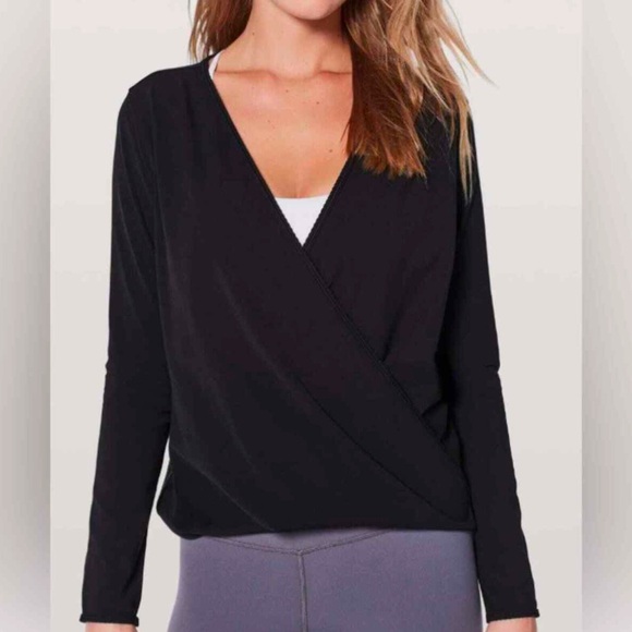 Lululemon full freedom black long sleeve top size 2 - Picture 3 of 6
